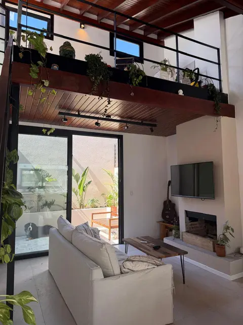 Doble altura con mezzanine